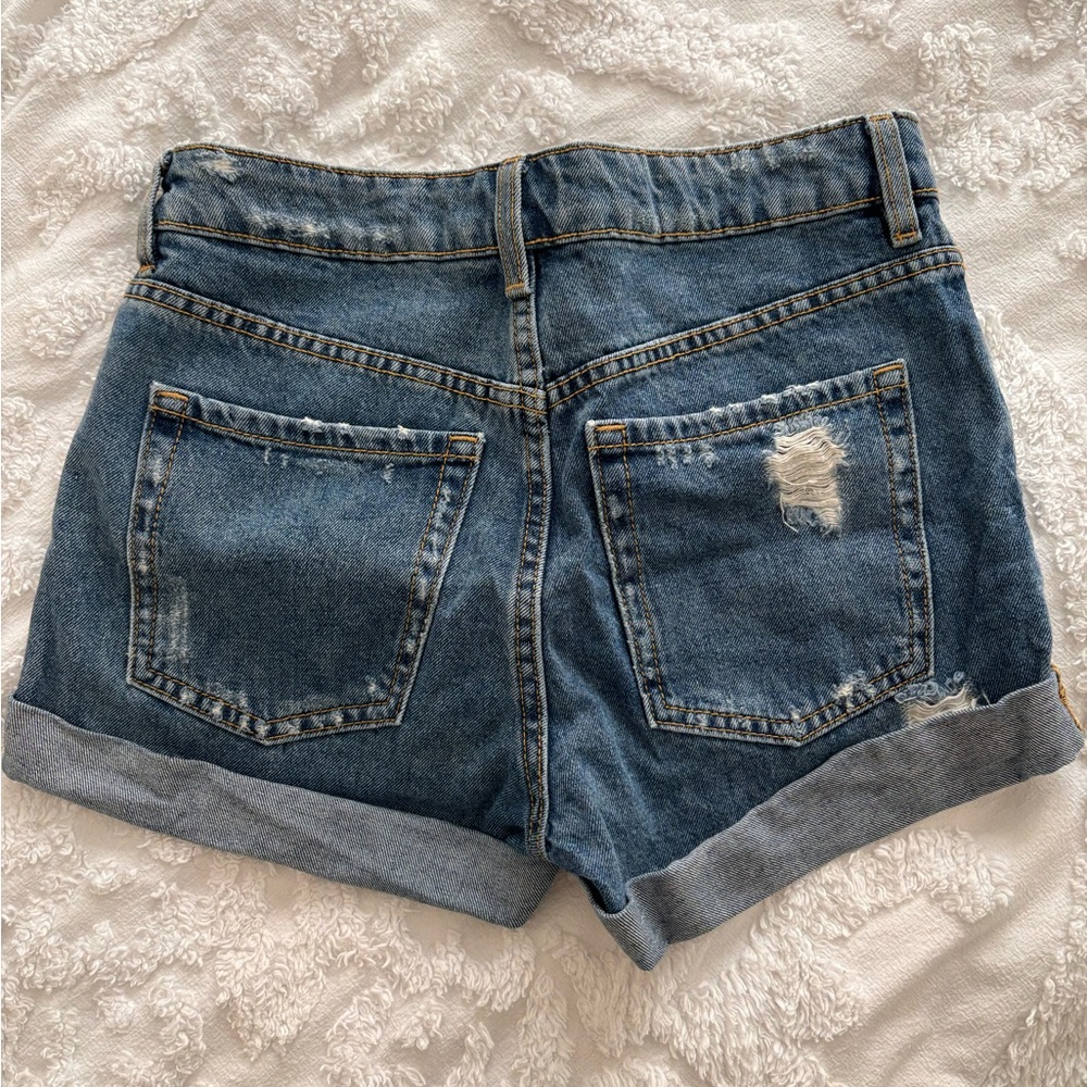 H&M Denim Shorts Size 2 - Picture 3 of 5